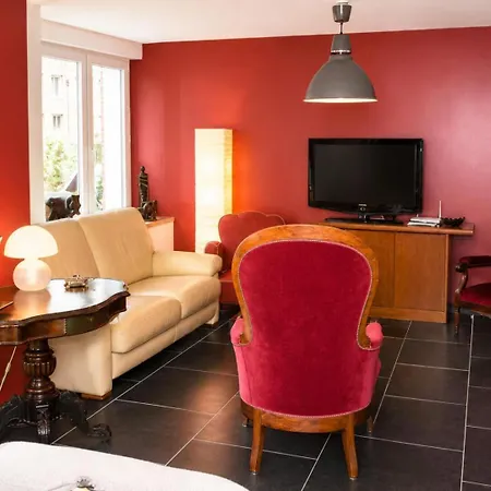 Le Banc Sous Les Tilleuls Vakantiehuis Chooz